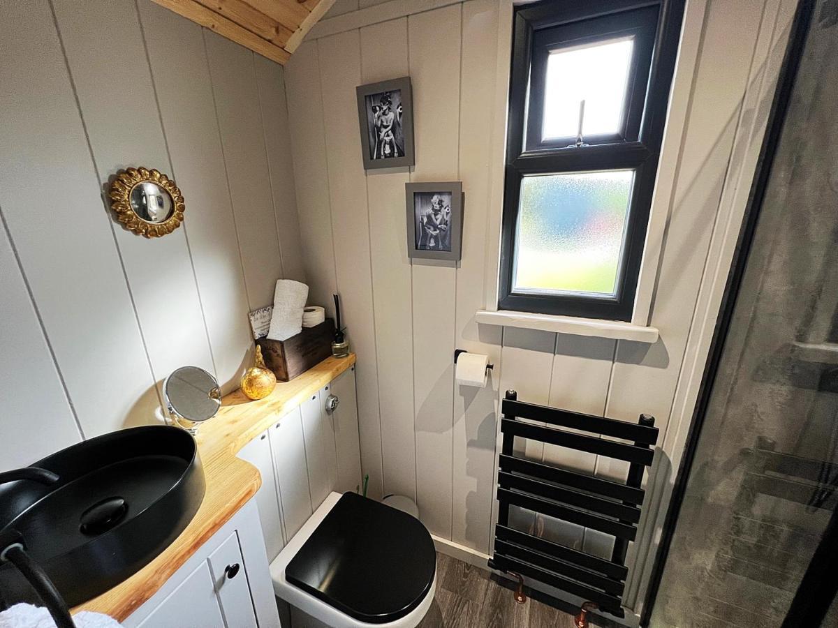 Luxury Shepherd Hut In The Peak District Bakewell Zewnętrze zdjęcie