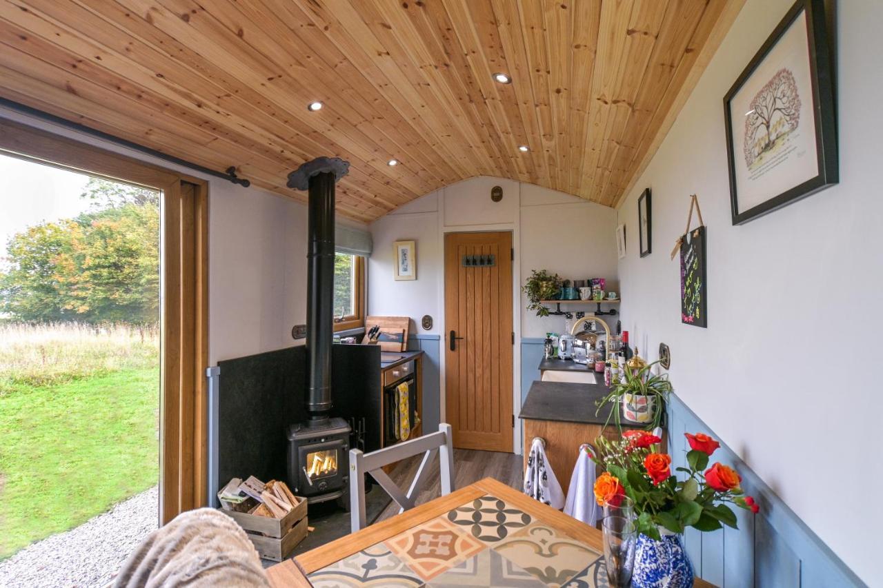 Luxury Shepherd Hut In The Peak District Bakewell Zewnętrze zdjęcie